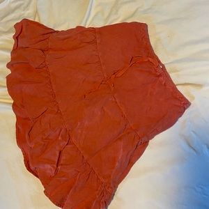 XS Allen Allen skirt. 100%. Mid rise. More of a peachy pink color.